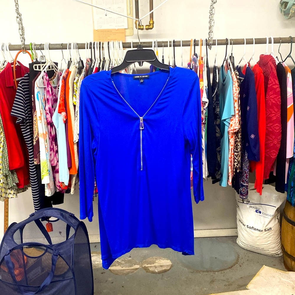 3/$15. Cable & Guage bright blue tunic
